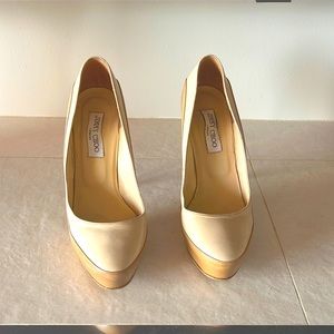 Jimmy Choo. Sepia. Two- tone platform heels. Cream and beige. Size 39.